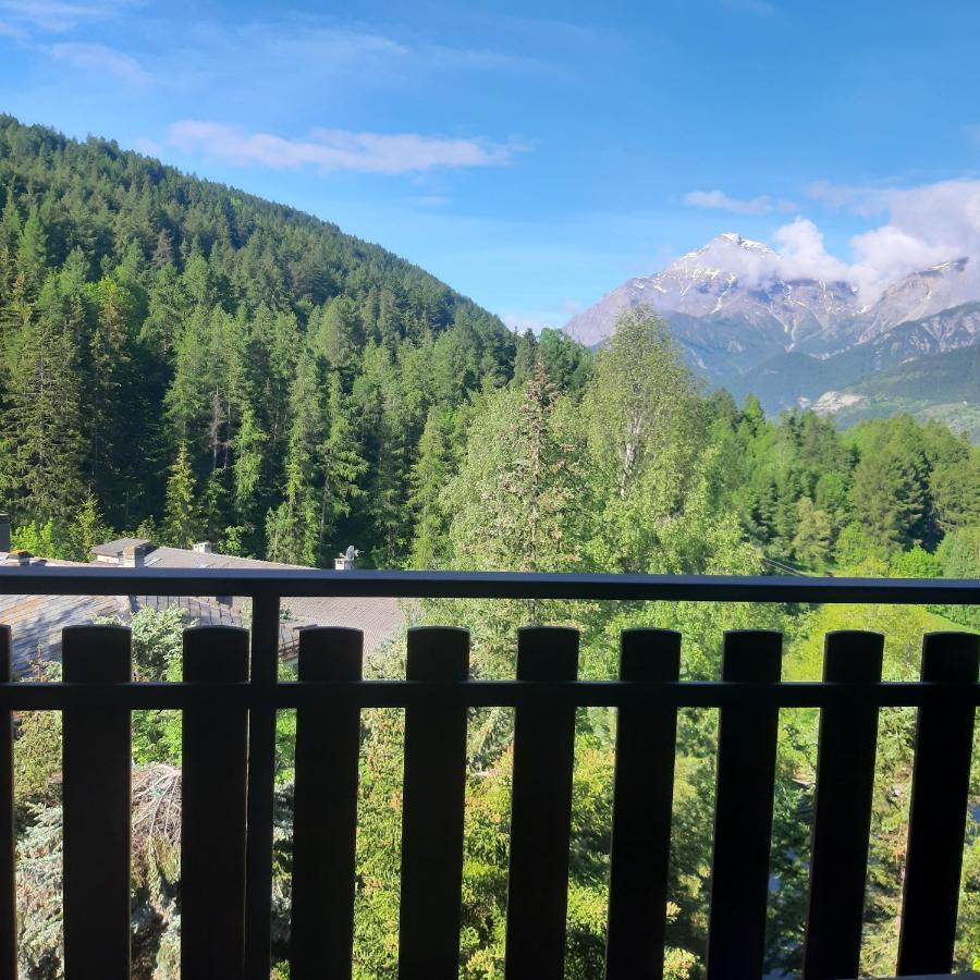 Appartamento Con Vista - Nuova Ristrutturazione Sauze D'Oulx Exterior photo